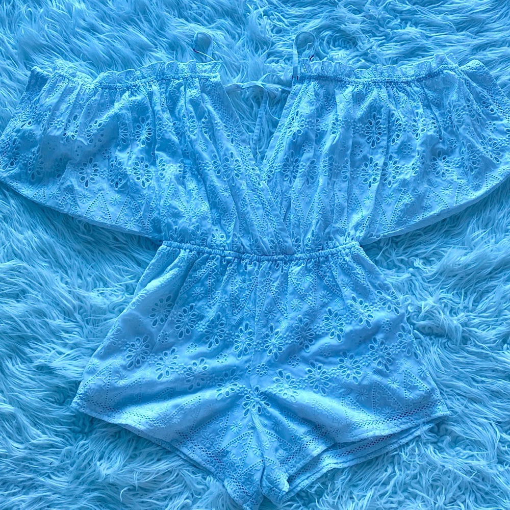 Lovers+Friends XS Detailed Lace Romper